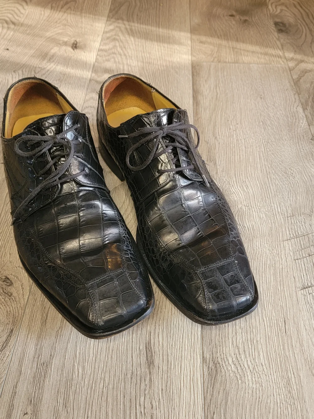 Mezlan Black Croc-Embossed Leather Lace-Up Oxfords 10